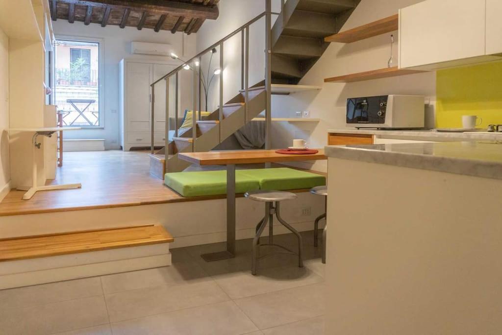 Appartement Art Atelier Terrazza Borgo à Rome Extérieur photo