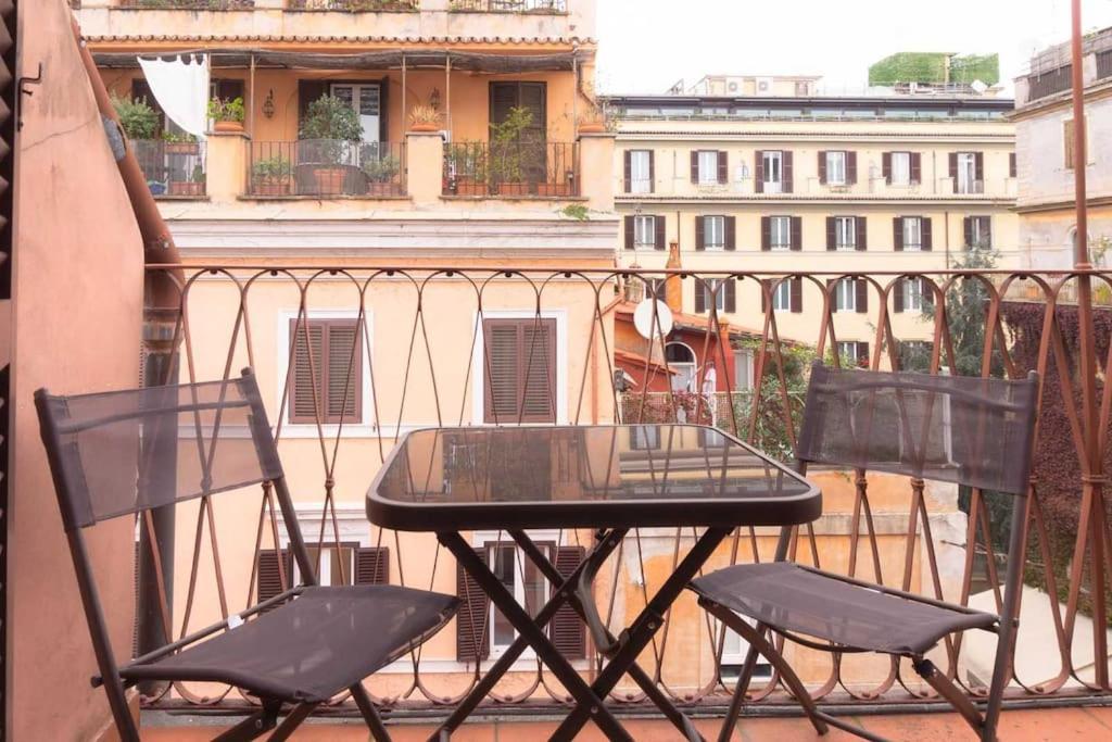 Appartement Art Atelier Terrazza Borgo à Rome Extérieur photo
