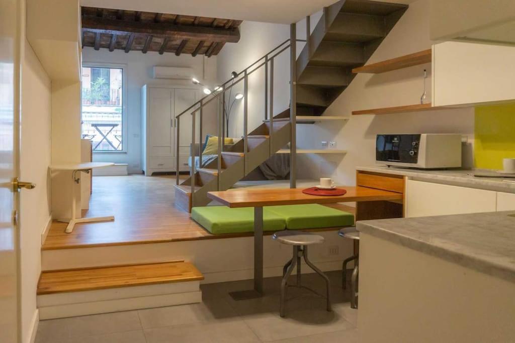Appartement Art Atelier Terrazza Borgo à Rome Extérieur photo